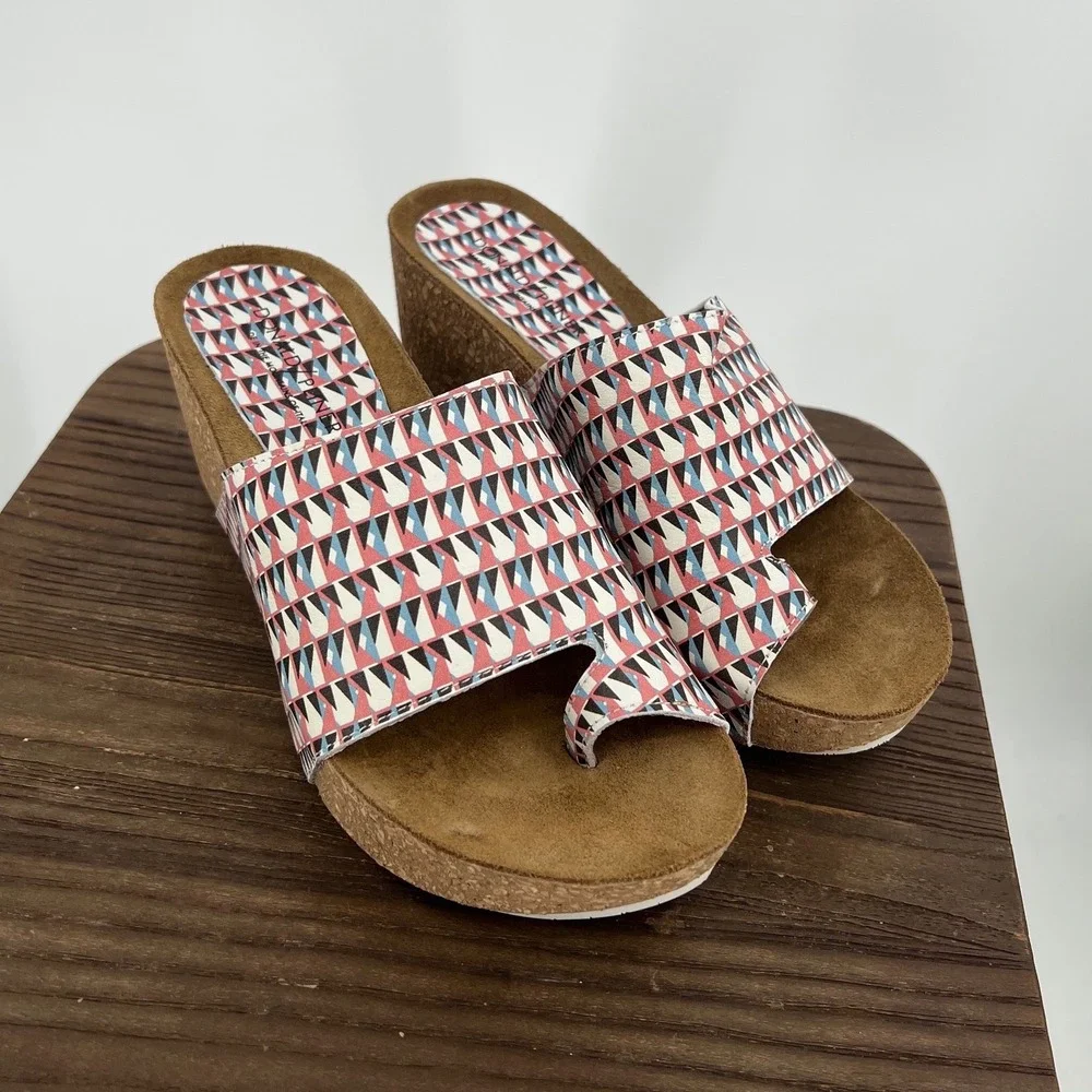Donald Pliner Ginie-08 Geo Jungle Print Wedge Sandals, Size 7.5 — NWT